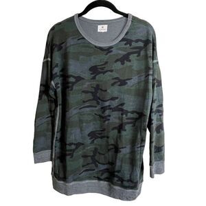 Sundry Crew Neck Camo Pullover Sweatshirt Top‎ Size 0 Long Sleeve Contrast Trim